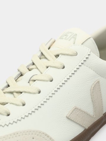 Baskets basses 'Volley' Veja en blanc