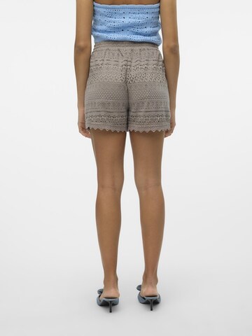 VERO MODA Обычный Штаны 'Honey' в Серый