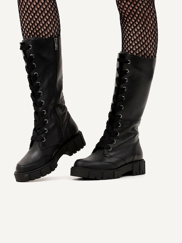 CAPRICE Lace-Up Boots in Black