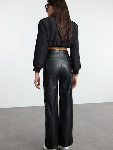 Loosefit Pantaloni di Trendyol in nero