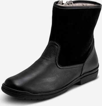 VITAFORM Boots in Black: front