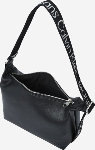 Calvin Klein Jeans - Bolso de hombro en negro