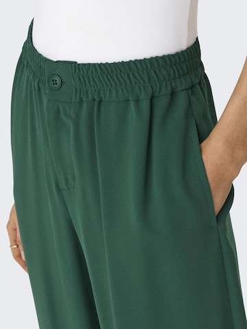 ONLY Szeroka nogawka Spodnie 'LEILA' w kolorze zielony