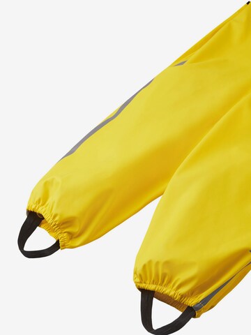 Tapered Pantaloni funzionali 'Lammikko' di Reima in giallo