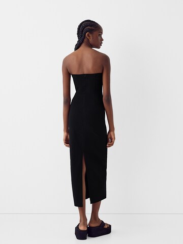 Rochie de la Bershka pe negru