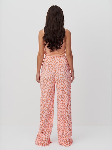 florence by mills exclusive for ABOUT YOU Vyšívaný top 'Sweet Hibiscus' - Oranžová