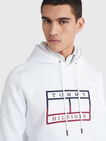 TOMMY HILFIGER Sweatshirt in White