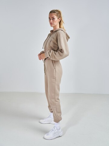 Loosefit Pantalon 'Luisa' ABOUT YOU x Swalina&Linus en beige