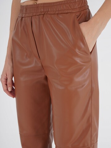FRESHLIONS Tapered Pants 'Rouna' in Brown