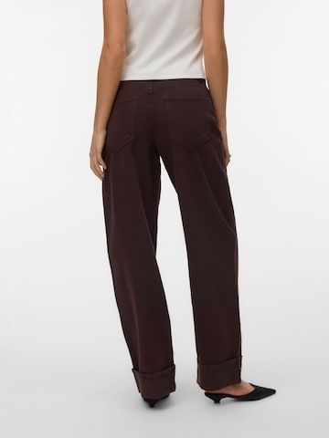 VERO MODA Vat Jeans 'FONDA' in Bruin