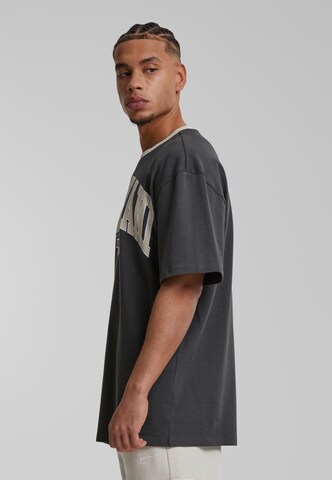 T-Shirt Karl Kani en gris