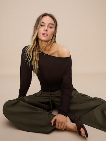 Bershka Shirt in Bruin