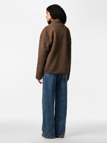 PIECES Fleecejacke 'PCSADIA' in Braun