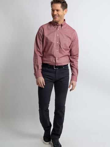 Steppin' out Regular fit Button Up Shirt in Red