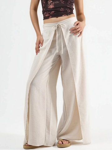 Busem Broek in Beige: voorkant