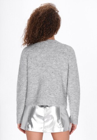 faina - Cárdigan en gris