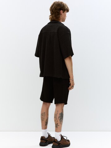 Largi Pantaloni de la Pull&Bear pe negru