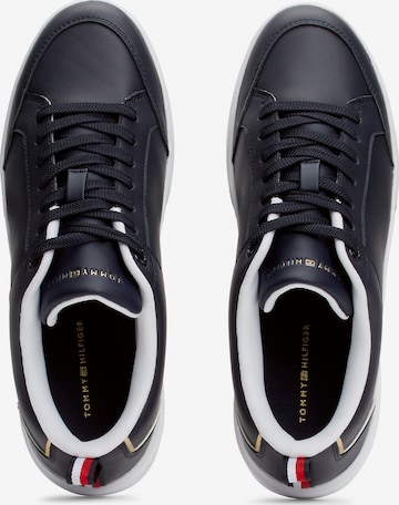 TOMMY HILFIGER Sneaker low i blå