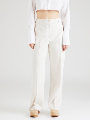 Peppercorn Loose fit Pleated Pants 'Ginette' in White: front