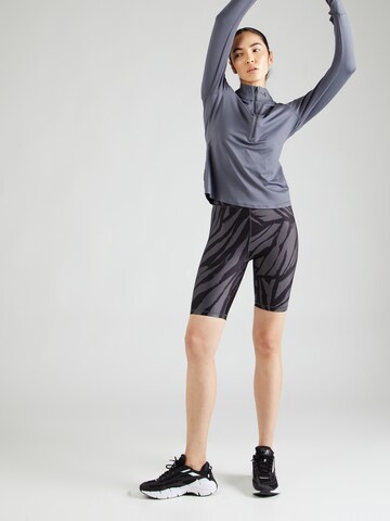 UNDER ARMOUR Funktionsbluse 'Qualifier Run' i grå