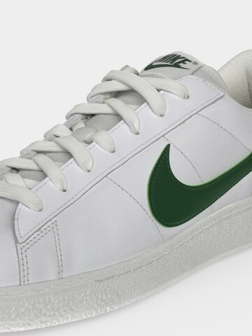 balts Nike Sportswear Zemie brīvā laika apavi 'TENNIS CLASSIC'