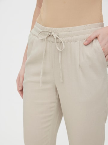 VERO MODA Tapered Trousers 'JESMILO' in Grey