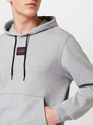 HUGO Sweatshirt 'Daratschi214' i grå
