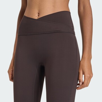 Skinny Pantaloni sportivi 'Studio All Me' di ADIDAS PERFORMANCE in marrone