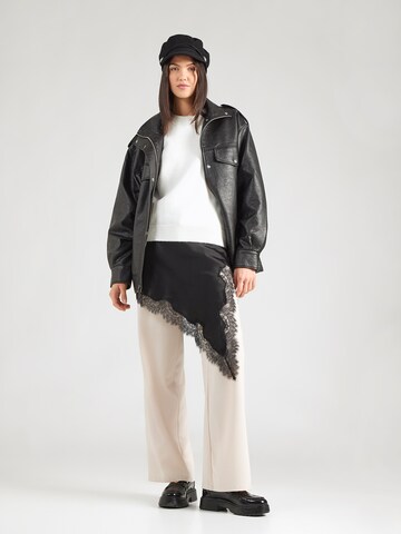 FRENCH CONNECTION Пуловер 'PATRICE FLORAL EMBROIDERED SLV' в бяло