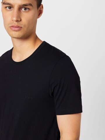 BOSS Regular Fit T-Shirt in Schwarz