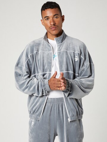 VIERVIER Between-Season Jacket 'Dean' in Grey: front