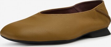 CAMPER Classic Flats 'Casi Myra' in Brown: front