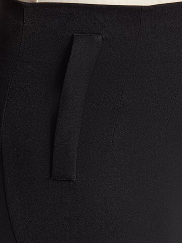 Coupe slim Pantalon Trendyol Curve en noir