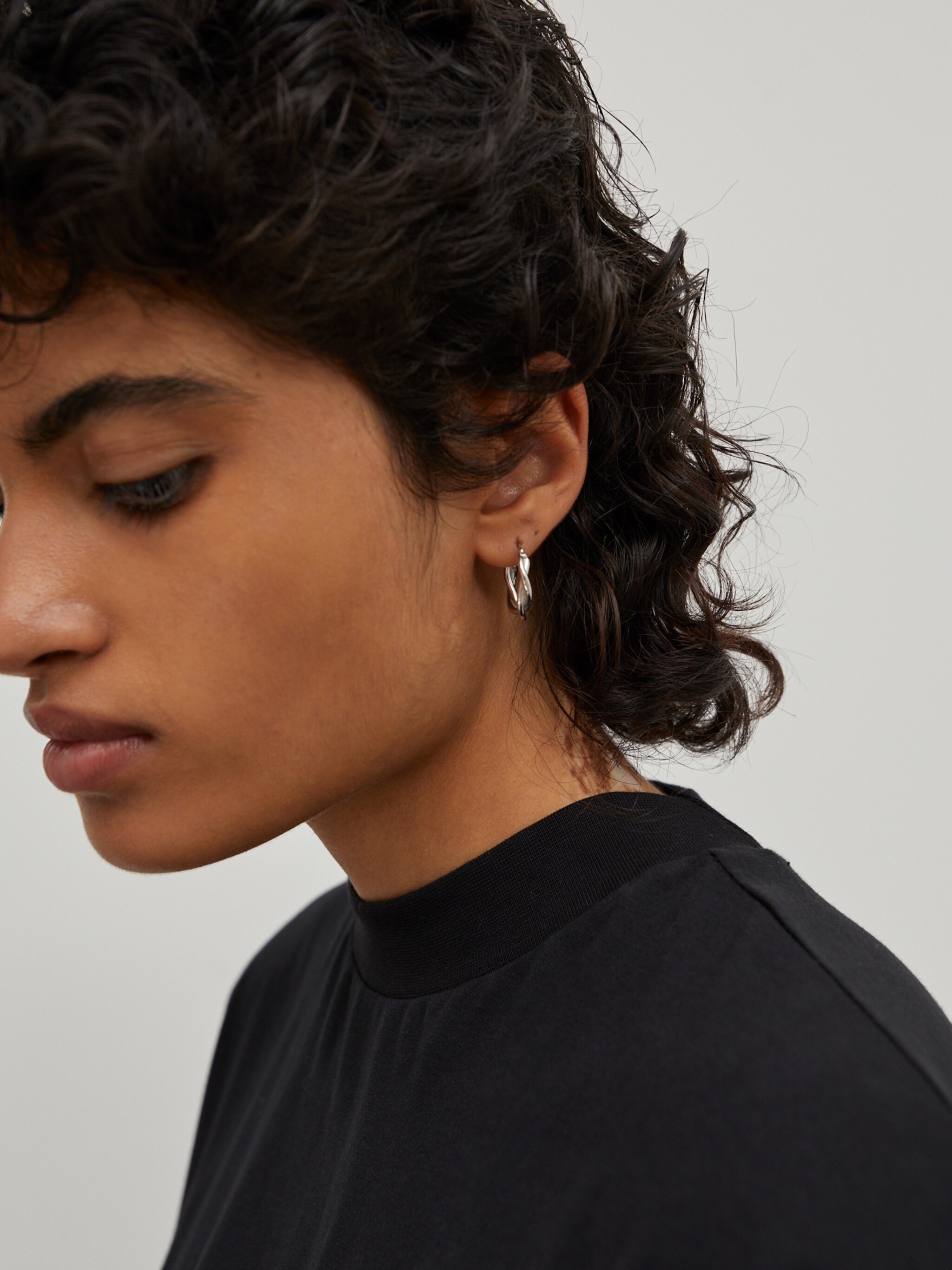 EDITED Produits T-shirt 'Keela' noir