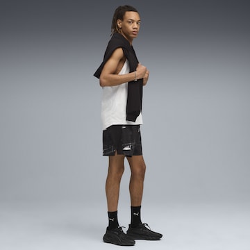 T-Shirt fonctionnel 'Run Club' PUMA en blanc