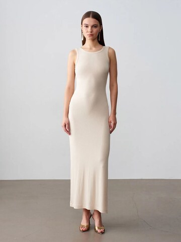 Abito di Dilvin in beige