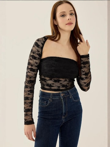 Hiccup Bluse in Schwarz: Vorderseite