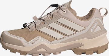 Chaussure basse 'Skychaser' ADIDAS TERREX en marron : devant