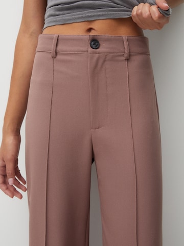 Wide Leg Pantalon à plis Pull&Bear en rose