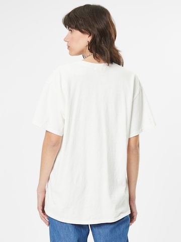 T-shirt Nasty Gal en blanc