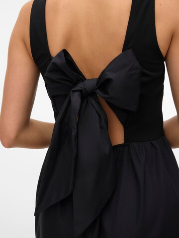 Robe de soirée 'VMVally' VERO MODA en noir