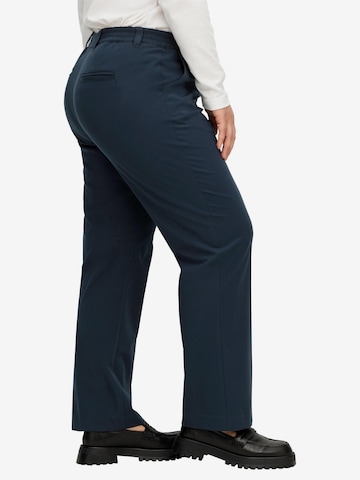 Loosefit Pantaloni di SHEEGO in blu