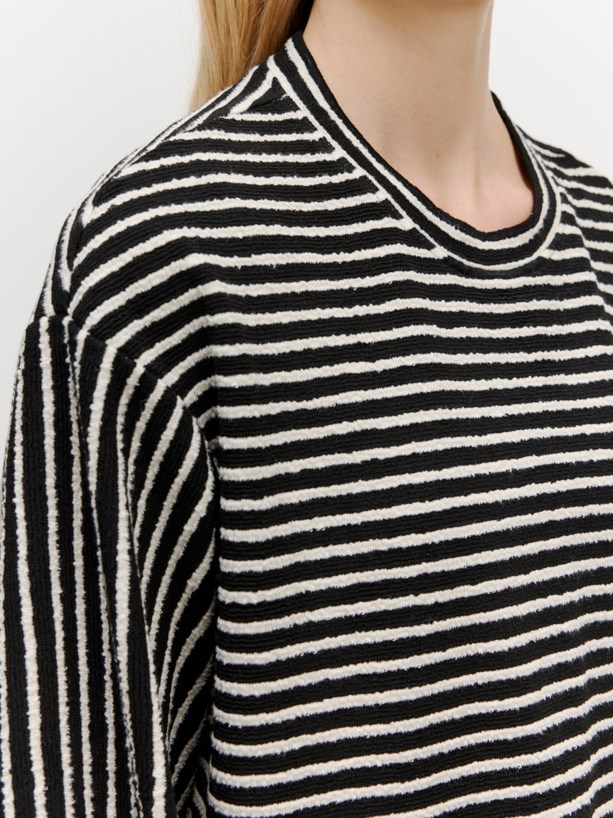 EDITED Producten Shirt 'Kassandra' Zwart