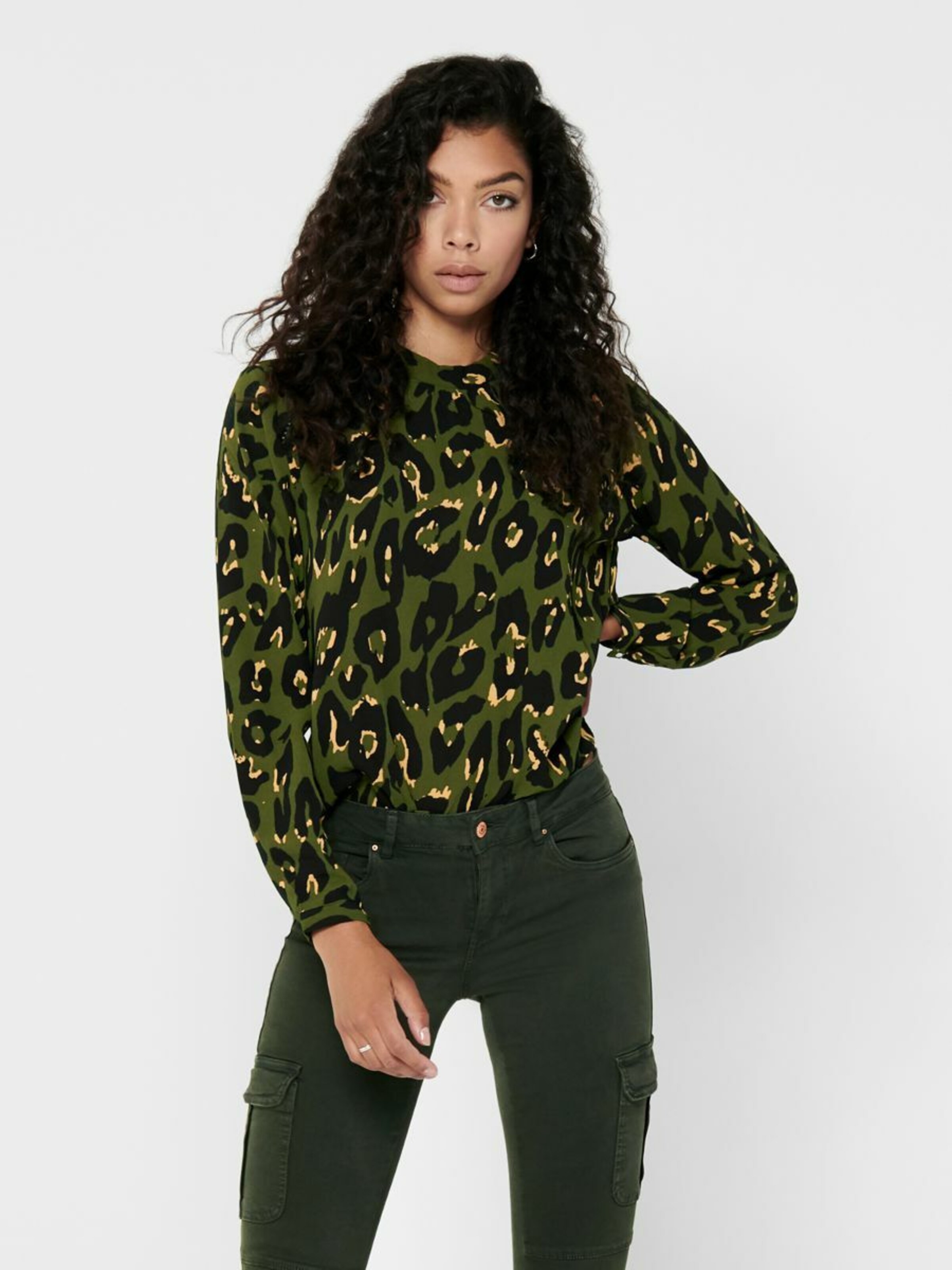 Frauen Große Größen ONLY Bluse in Oliv - UT91556 Frauen Große Größen ONLY Bluse in Oliv - UT91556
