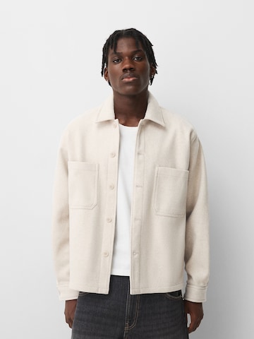 Fit confort Chemise Bershka en beige : devant