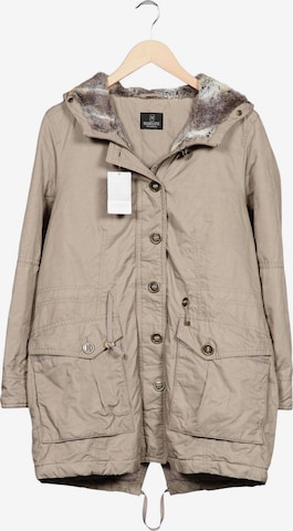 MADELEINE Mantel M in Beige: Vorderseite