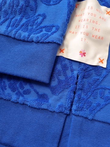 LIKS. Munich - Sudadera 'Frottee Langarm Sweater' en azul