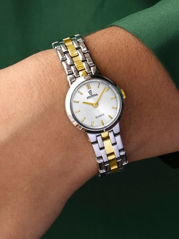 Montre à affichage analogique FESTINA en argent : devant