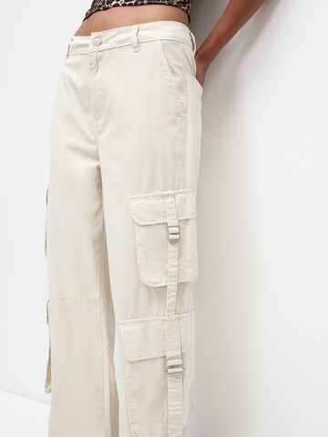 Loosefit Pantaloni cargo di Pull&Bear in beige