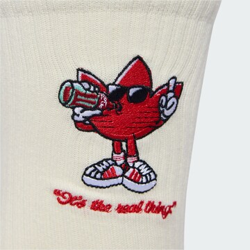 ADIDAS ORIGINALSČarape 'Adidas Originals x Coca Cola' - bijela boja